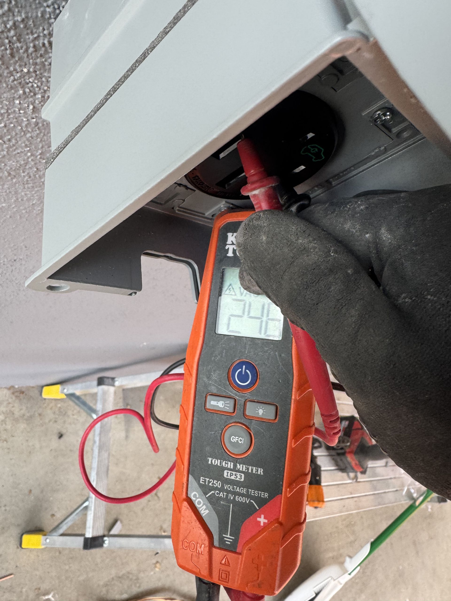 NEMA 14-50 outlet installation La Canada